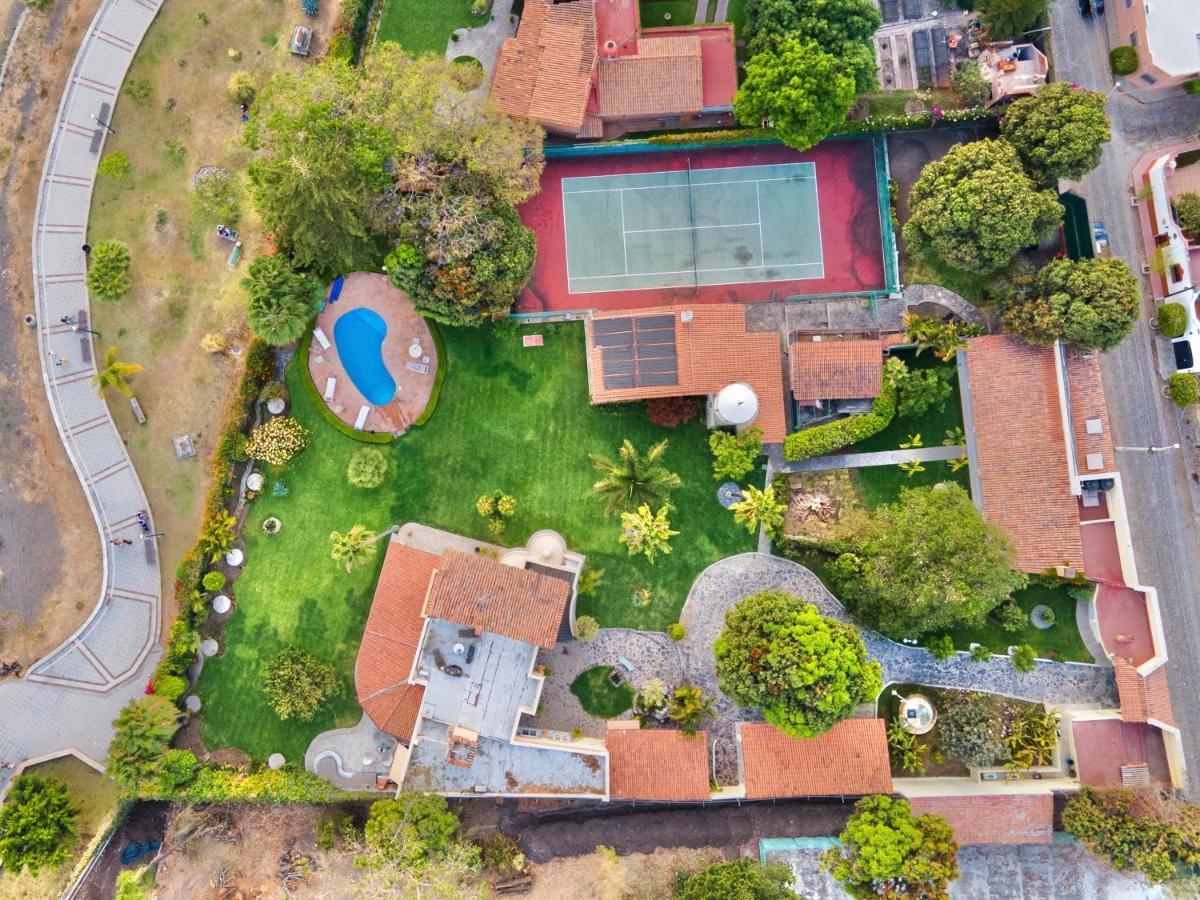 Casa Jardin-Lakeside Boutique Resort By Restavio アヒヒク エクステリア 写真