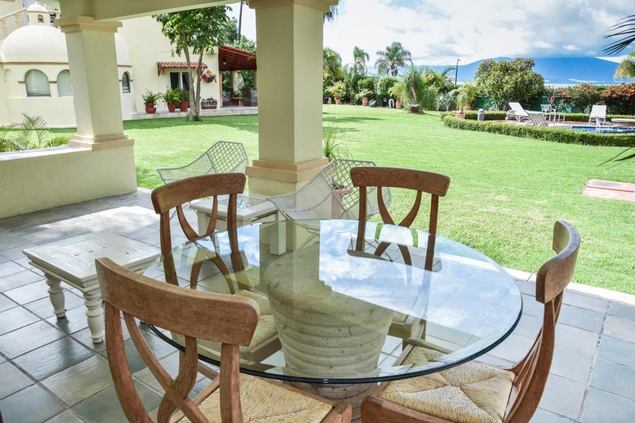 Casa Jardin-Lakeside Boutique Resort By Restavio アヒヒク エクステリア 写真