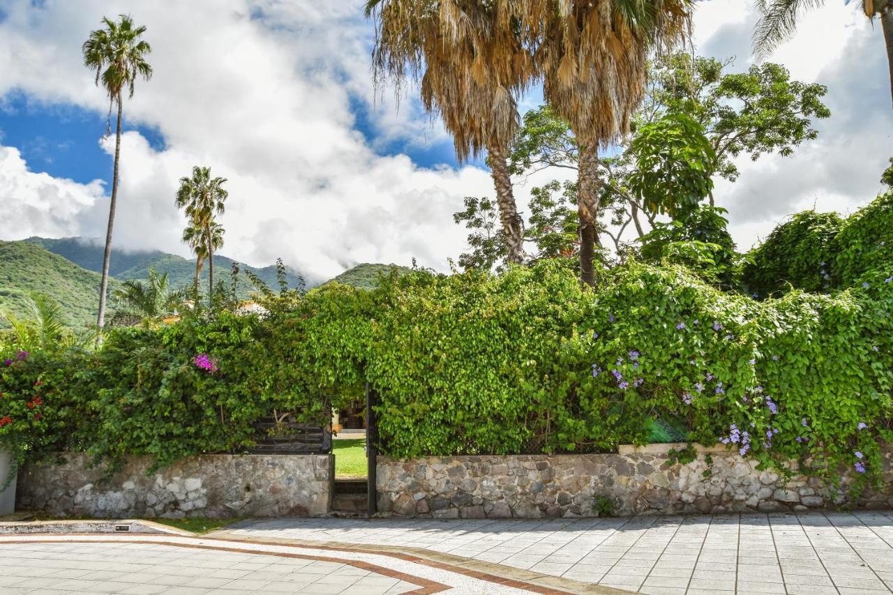 Casa Jardin-Lakeside Boutique Resort By Restavio アヒヒク エクステリア 写真