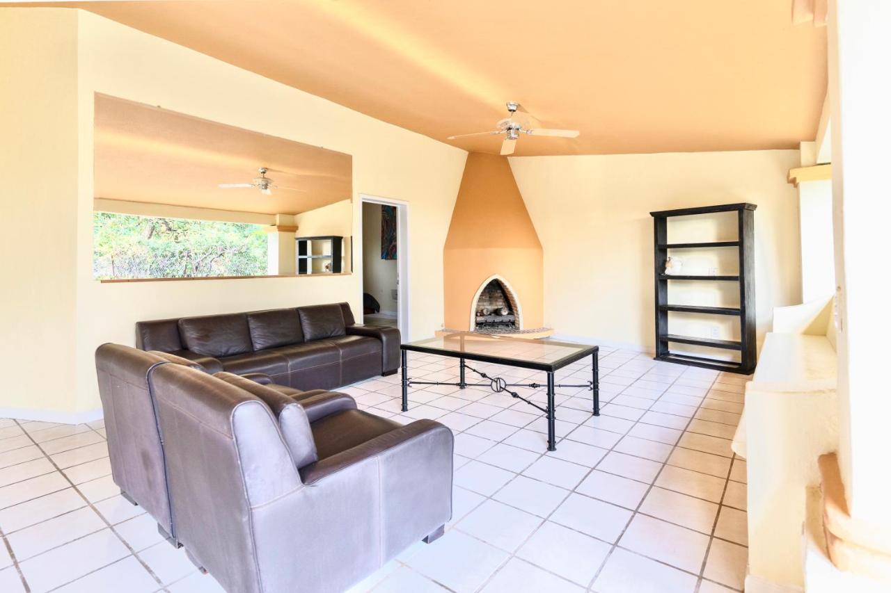 Casa Jardin-Lakeside Boutique Resort By Restavio アヒヒク エクステリア 写真